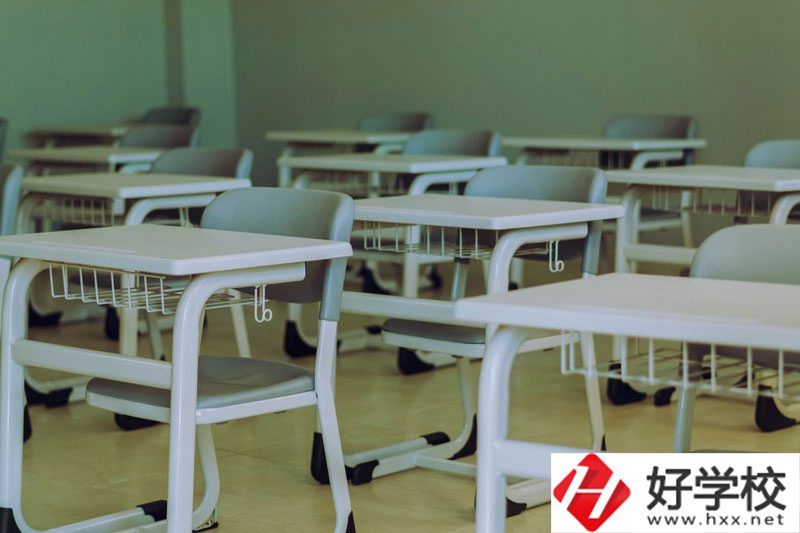 懷化啟航衛(wèi)校是中專嗎？學(xué)校怎么樣？