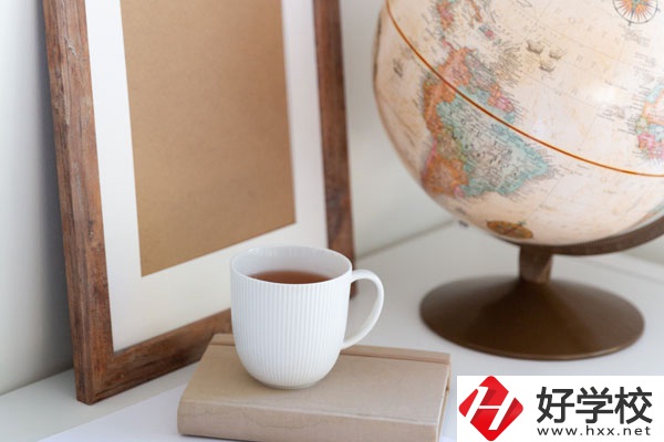 永州第二技工學(xué)校怎么樣？學(xué)校是公辦的嗎？