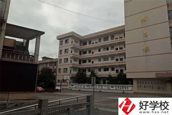 湘西有哪些民辦中?？梢酝扑]？有什么辦學特色？