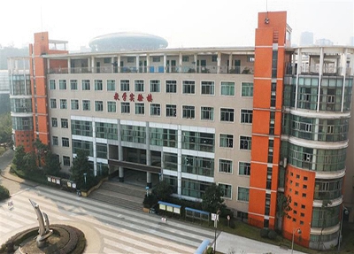 ?？德毥讨行膶W(xué)校2024年學(xué)費(fèi)多少？貴嗎？